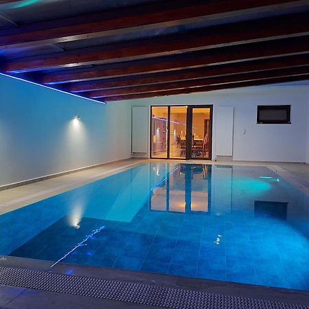 Trend Bed and Breakfast Arad Exteriör bild