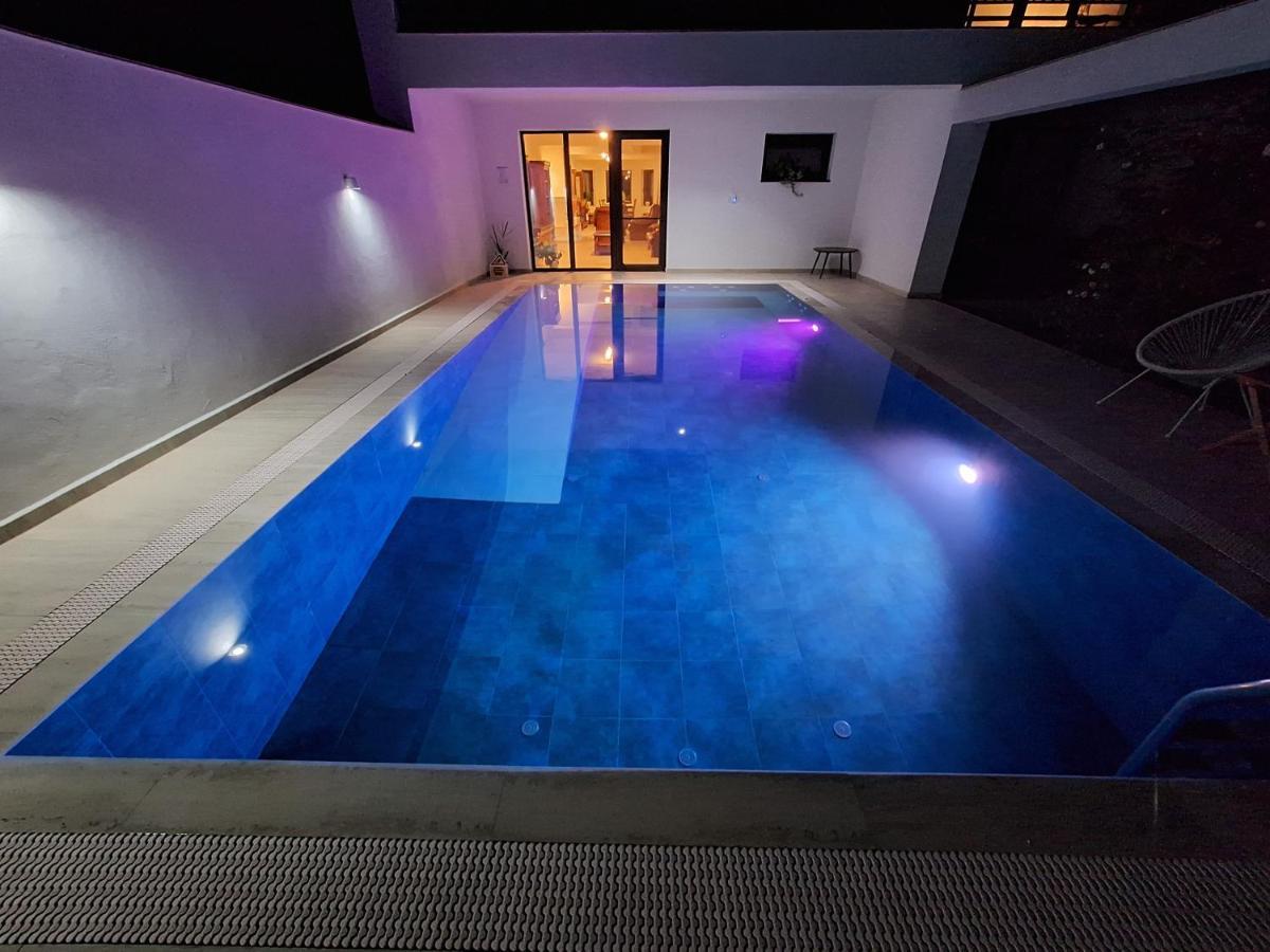 Trend Bed and Breakfast Arad Exteriör bild
