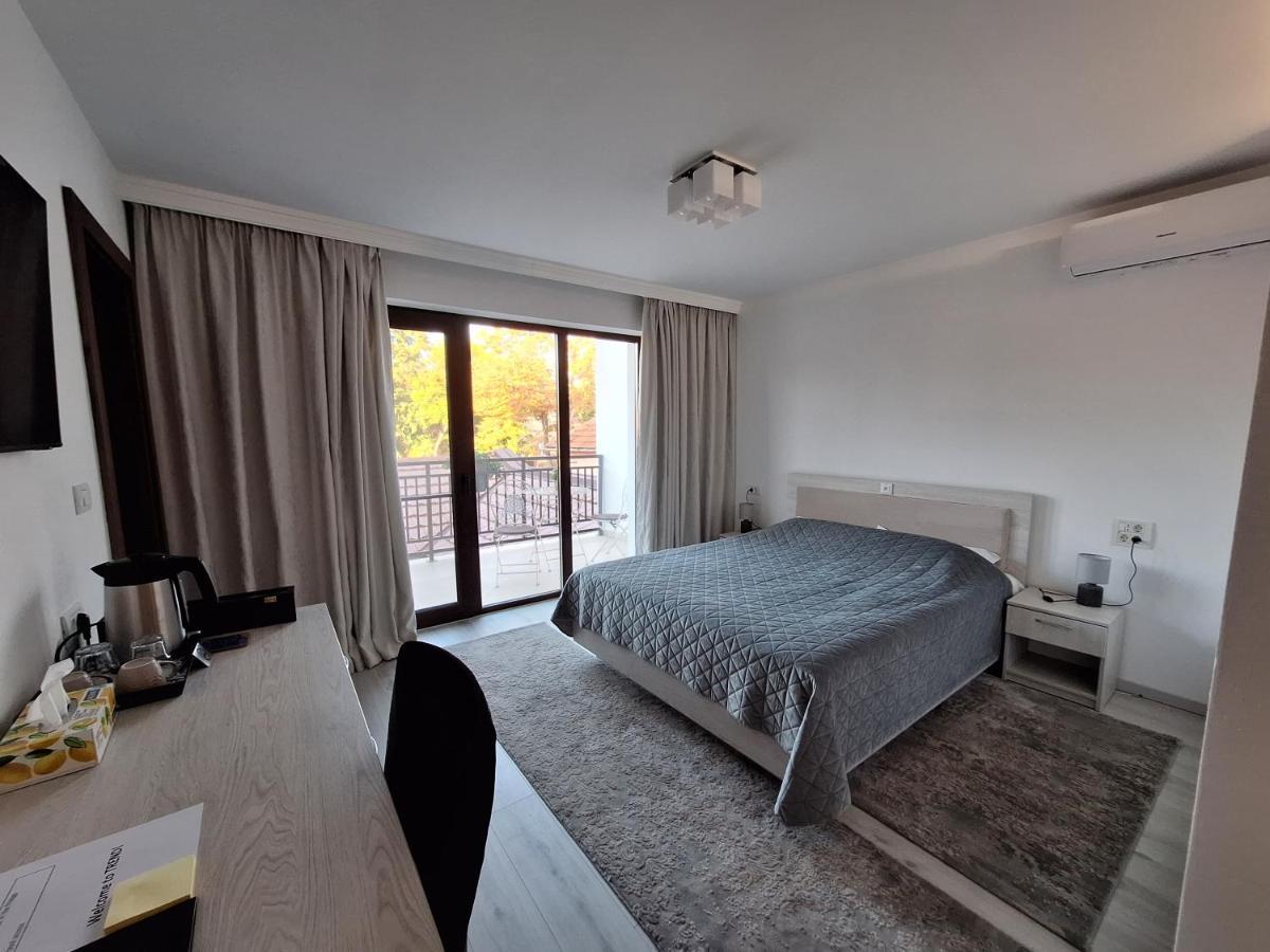 Trend Bed and Breakfast Arad Exteriör bild