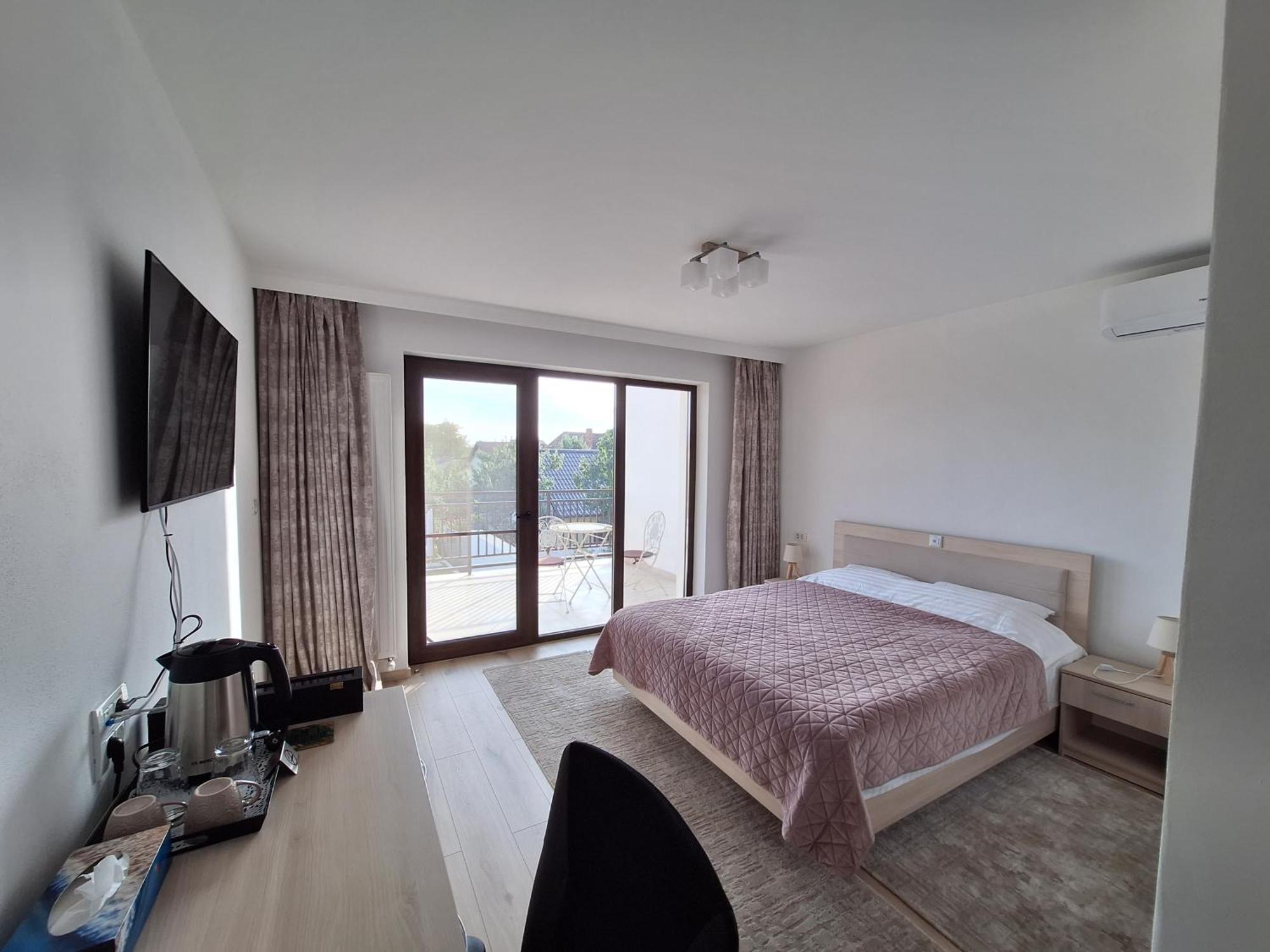 Trend Bed and Breakfast Arad Exteriör bild