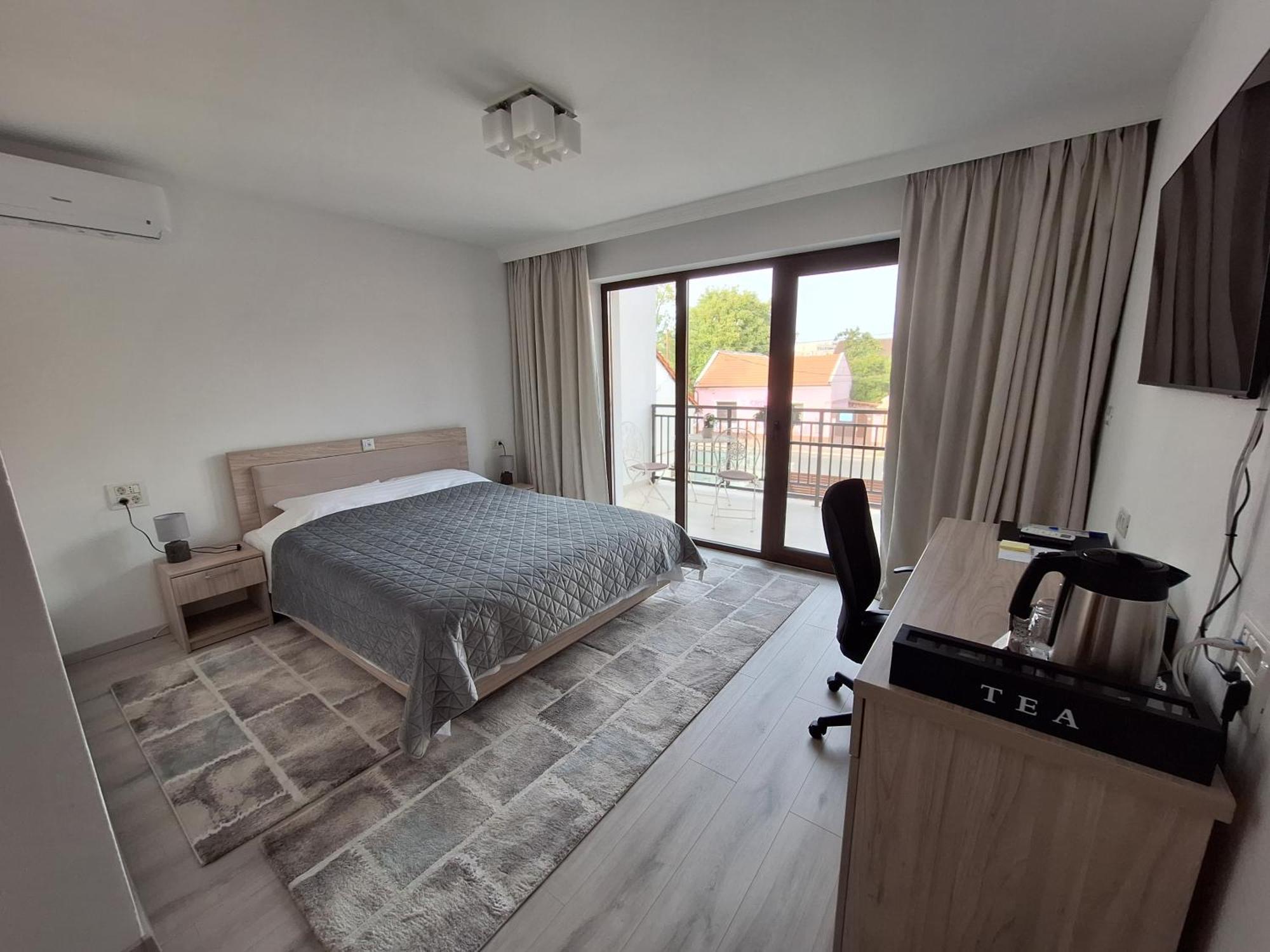 Trend Bed and Breakfast Arad Exteriör bild