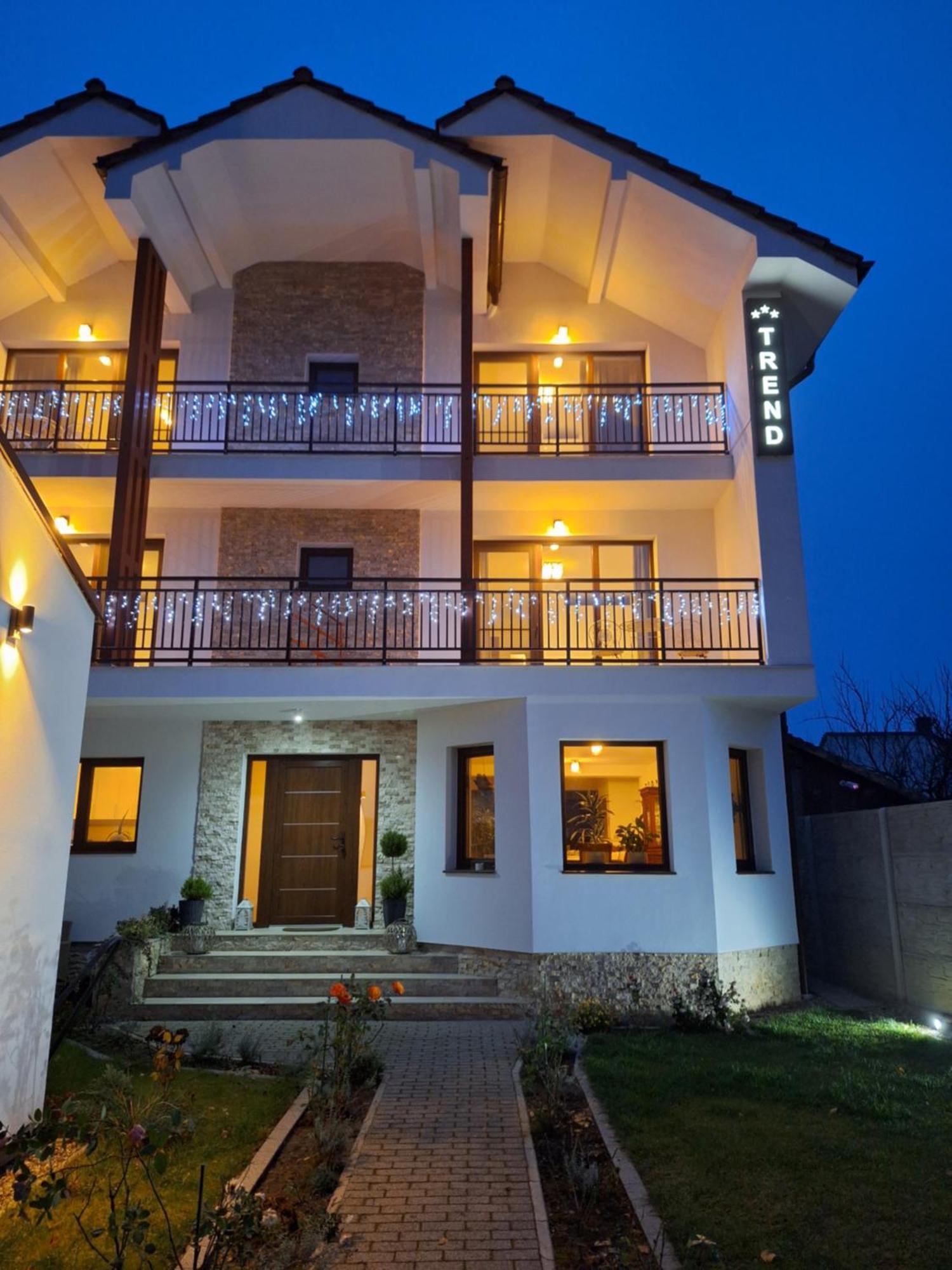 Trend Bed and Breakfast Arad Exteriör bild